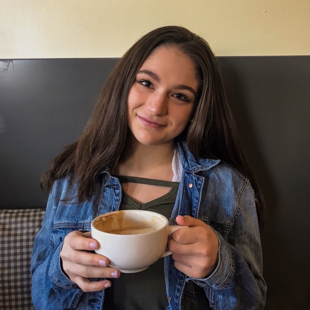 Meet your Posher, Gabriela